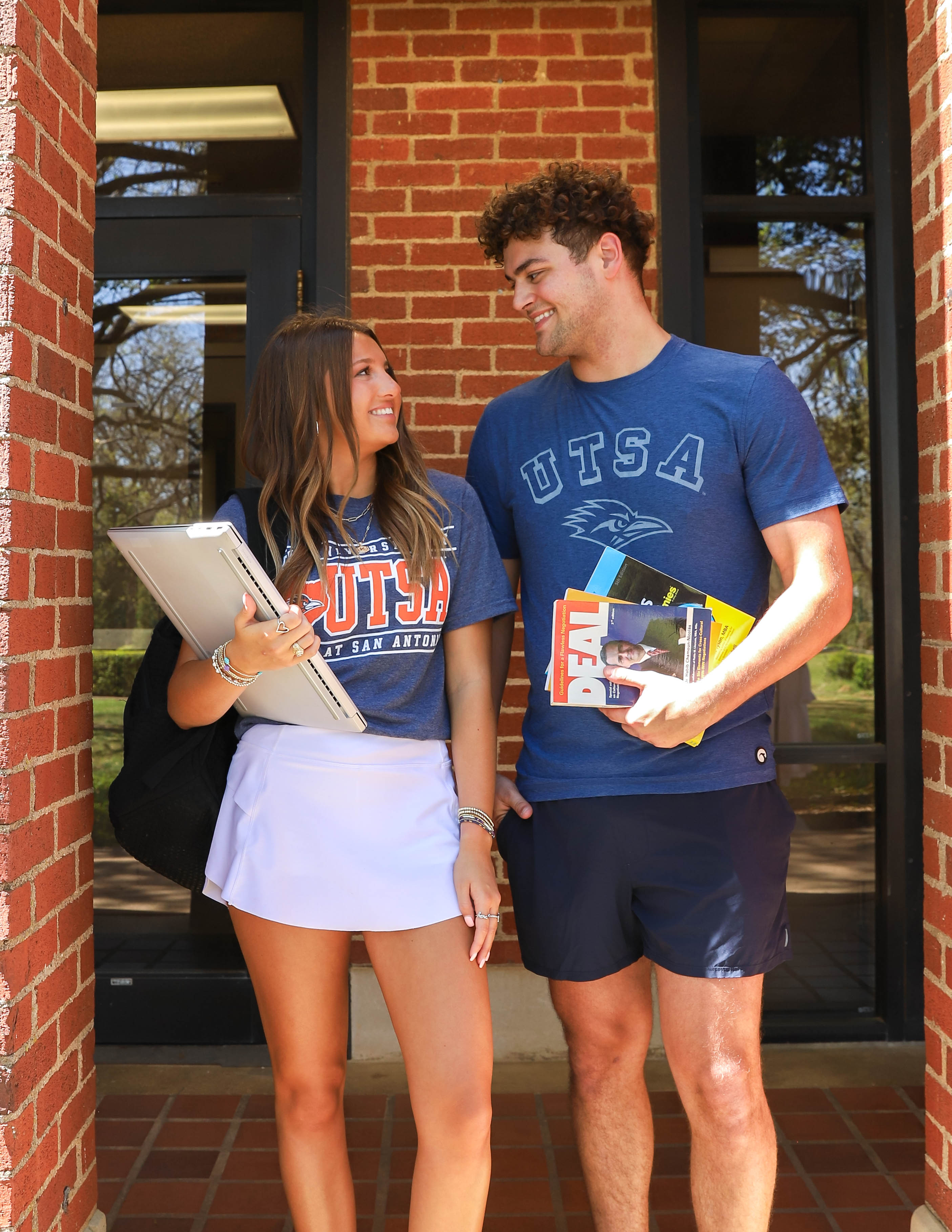 UTSA Drop Shadow Mono Daily Tee
