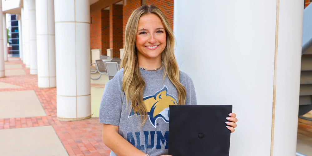 girl wearing a Montana State Alumni tshirt